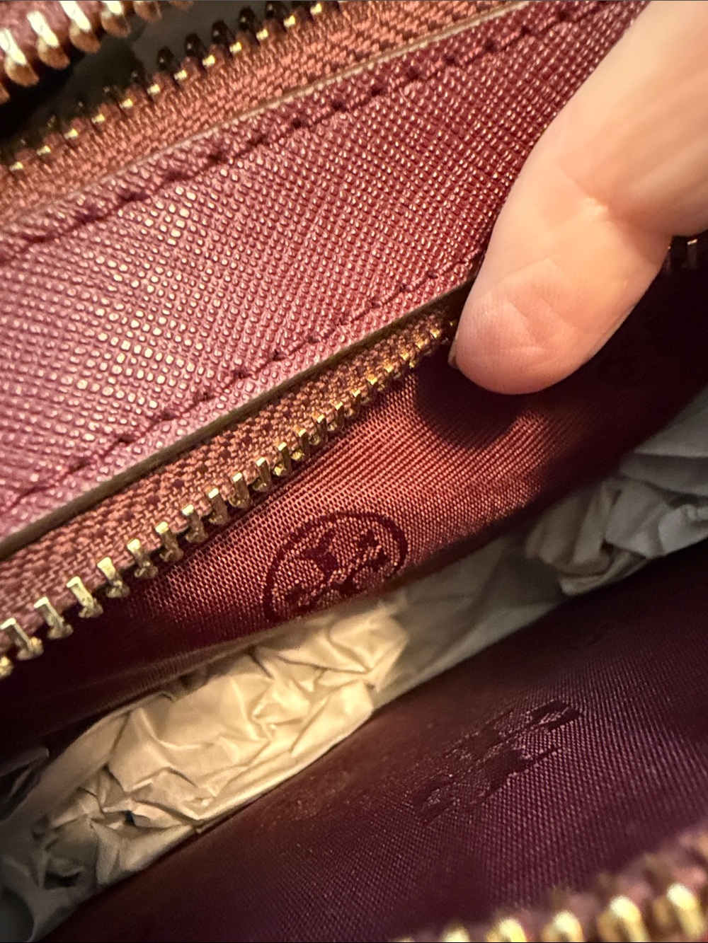 Tory Burch Emerson leather crossbody bag - Picture 6 of 11